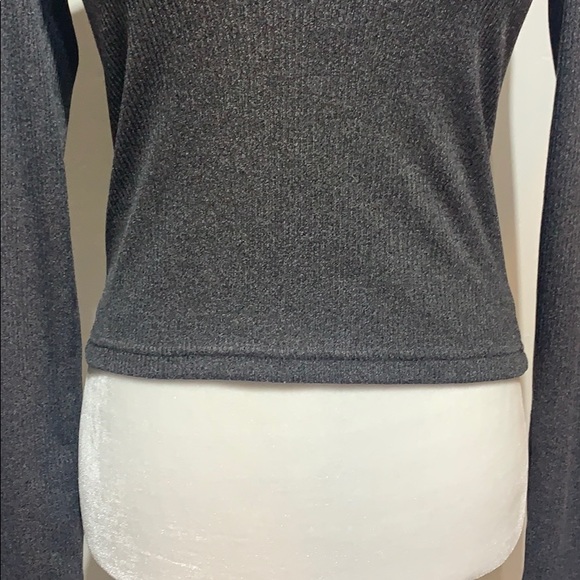 H&M gray mock neck long sleeve top - Picture 3 of 6